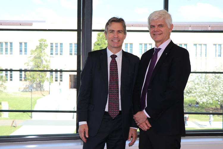 Newcrest Mining Ltd Executive General Manager Public Affairs and Social Performance Ian Kemish, and UQ Vice-Chancellor and President Professor Peter Høj