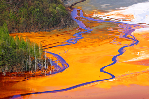 Water pollution of a copper mine 