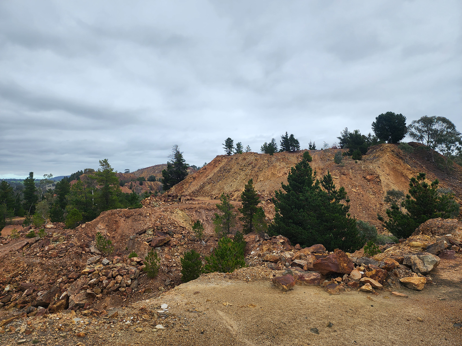 Waste rock pile at Brukunga Pyrite Mine.