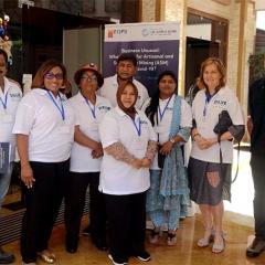Delve Exchange knowledge exchange coordinators from India, Burkina Faso, Bolivia, Peru, Indonesia and Zimbabwe with SMI’s  Daniel Franks and Lynda Lawson