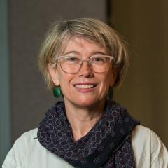 Associate Professor Sarah Holcombe