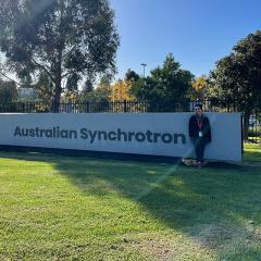 Olivia Mejías at the Australian Synchrotron